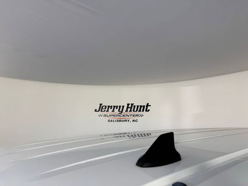 Used 2023 Ford Transit Connect XL image 3