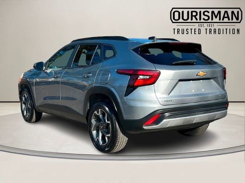 Used 2024 Chevrolet Trax LT image 4
