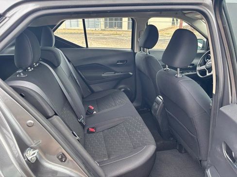 Used 2024 Nissan Kicks SV w/ Interior Electronics Package FWD image 16