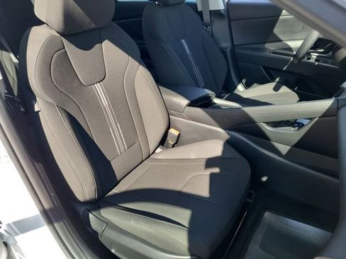 Certified 2026 Hyundai Elantra Hybrid FWD image 21