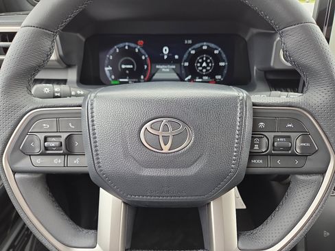 New 2026 Toyota 4Runner 4WD image 14