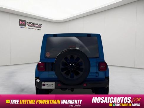 New 2025 Jeep Wrangler Unlimited Sahara AWD/4WD image 5