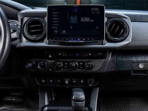 Used 2022 Toyota Tacoma TRD Pro AWD/4WD image 23