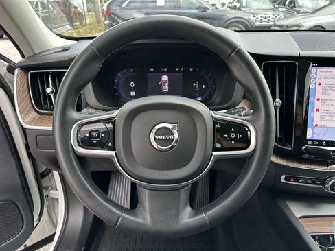 Used 2023 Volvo XC60 B5 Ultimate w/ Protection Package Premier FWD image 21