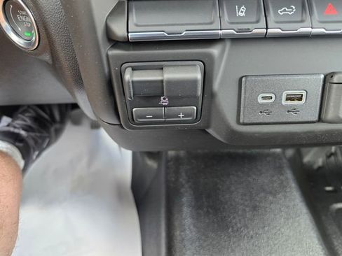 New 2025 GMC Sierra 3500 Pro image 18