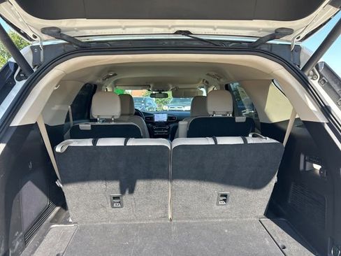 Used 2021 Ford Explorer Limited w/ Equipment Group 301A RWD image 8