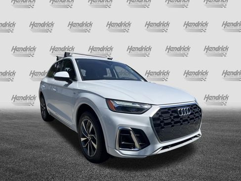 Used 2023 Audi Q5 2.0T Premium Plus w/ Premium Plus Package AWD/4WD image 2