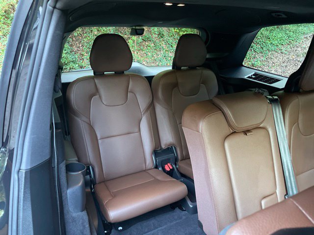 Certified 2025 Volvo XC90 B6 Plus w/ Protection Package AWD/4WD image 16