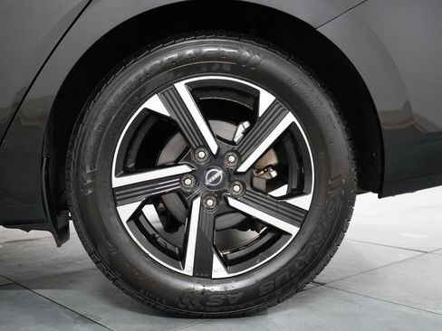 Used 2024 Nissan Sentra SV FWD image 31