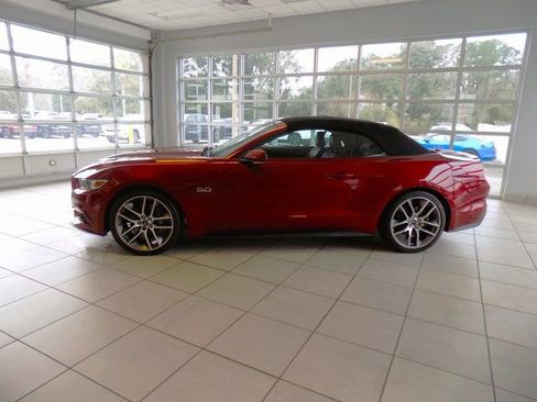 Used 2016 Ford Mustang GT Premium image 33