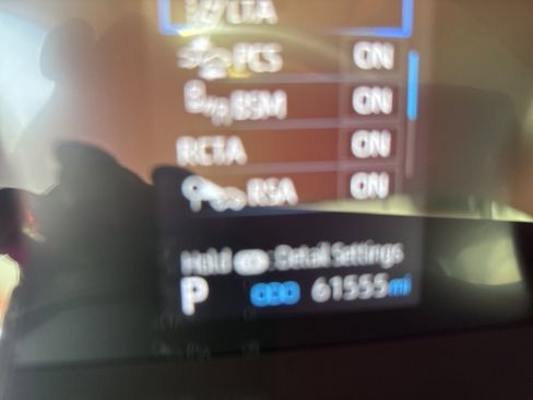 Used 2020 Toyota Highlander LE image 21