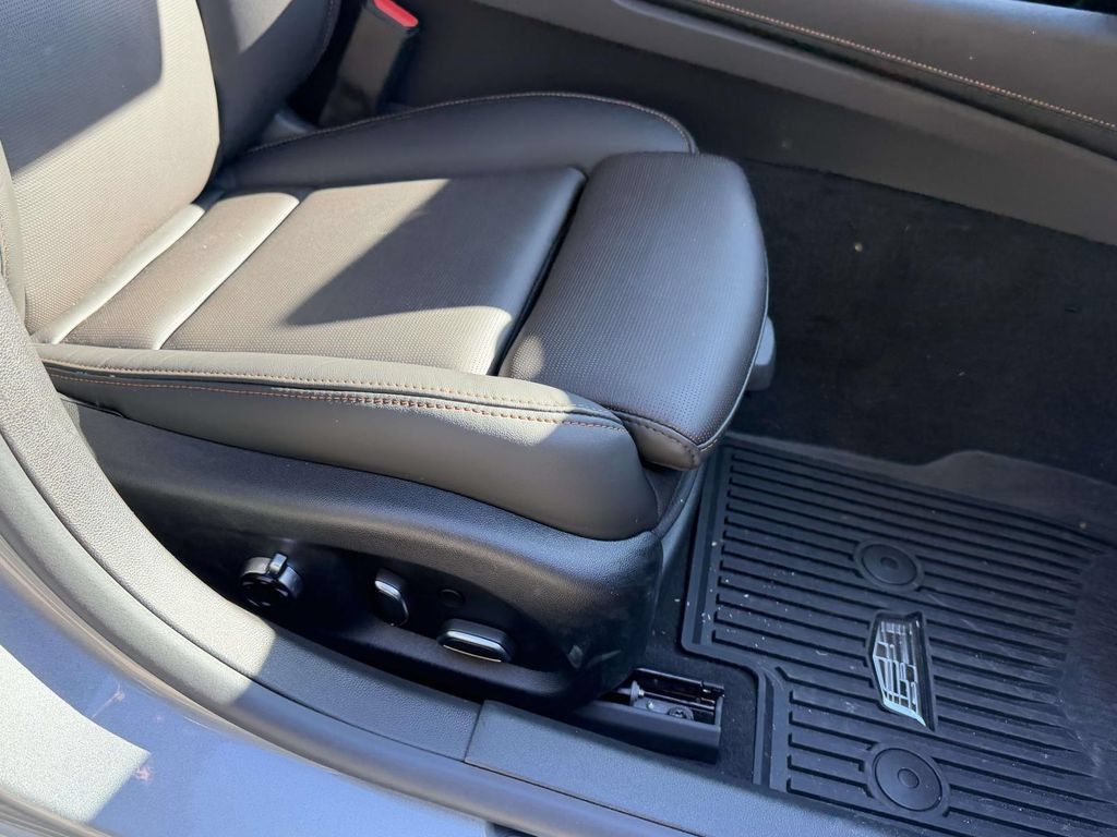 Certified 2026 Cadillac CT5 Sport w/ Technology Package RWD image 9