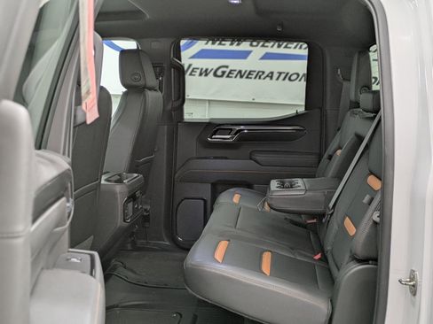 Used 2022 GMC Sierra 1500 AT4 image 13