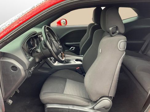 Used 2022 Dodge Challenger GT image 16