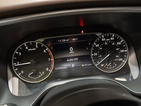 Used 2023 Nissan Rogue SV image 16