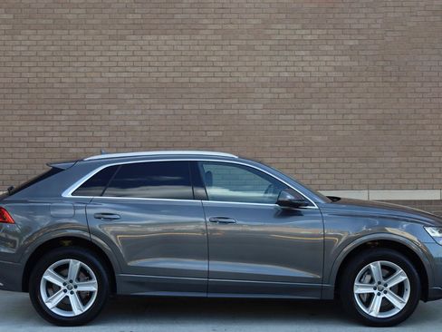 Used 2019 Audi Q8 Premium w/ Convenience Package AWD/4WD image 3
