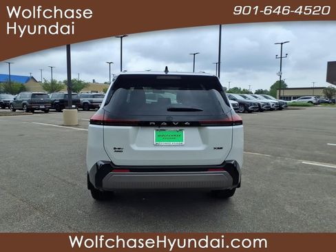 Used 2026 Toyota RAV4 XSE AWD/4WD image 4