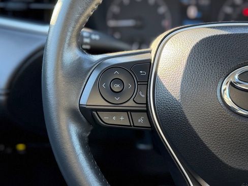 Used 2023 Toyota Corolla Cross LE w/ Moonroof Package image 11