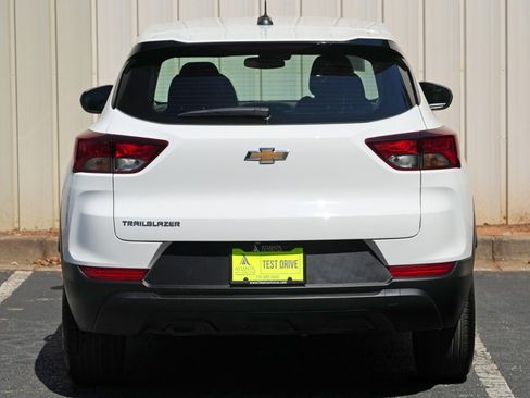Used 2023 Chevrolet TrailBlazer LS FWD image 44