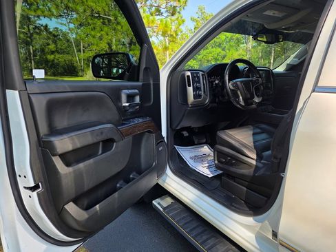 Used 2018 GMC Sierra 1500 Denali AWD/4WD image 11