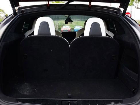 Used 2024 Tesla Model X Plaid image 19