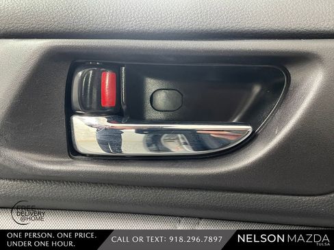 Used 2017 Subaru Legacy 2.5i Sport image 20