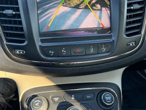 Used 2015 Chrysler 200 C w/ Navigation & Sound Group I image 70