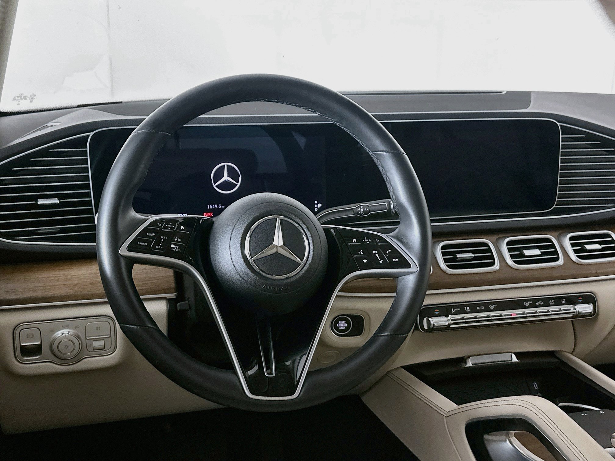 Used 2025 Mercedes-Benz GLE 450e 4MATIC image 18
