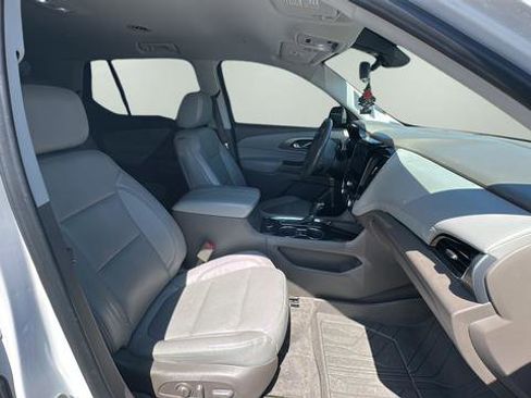 Used 2019 Chevrolet Traverse Premier w/ Driver Confidence II Package FWD image 18