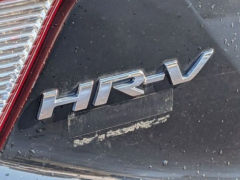 Used 2019 Honda HR-V LX image 12