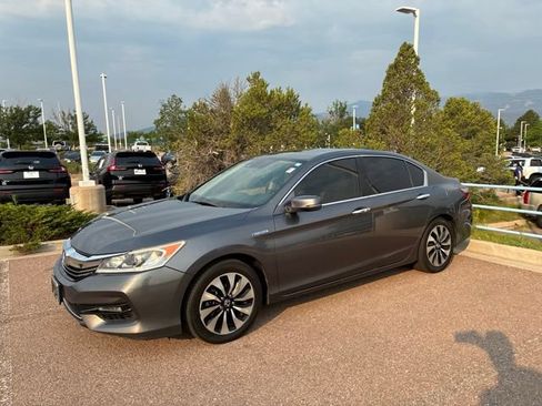 Used 2017 Honda Accord EX-L image 2