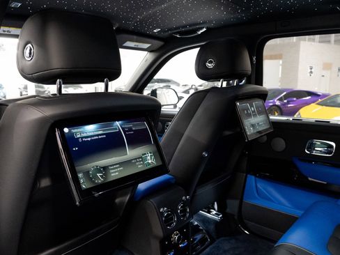 Used 2022 Rolls-Royce Cullinan image 22