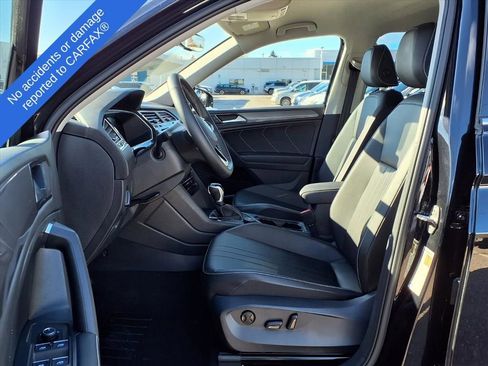 Used 2022 Volkswagen Tiguan SE image 17