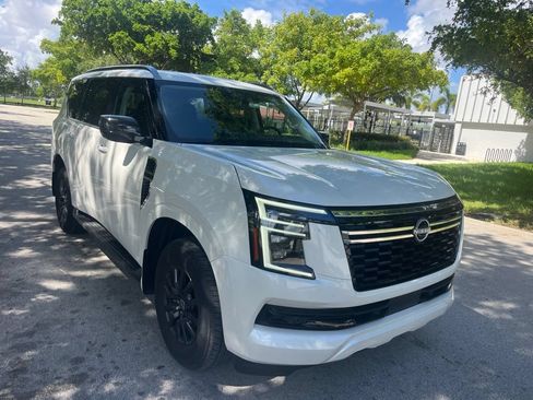 Used 2025 Nissan Armada SV AWD/4WD image 2