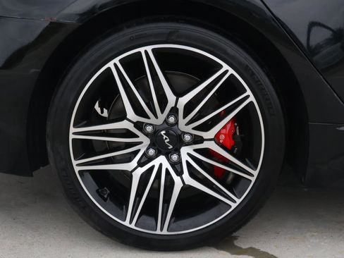 Used 2022 Kia Stinger GT1 RWD image 8
