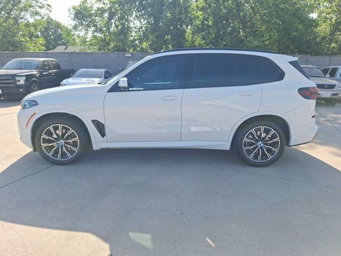 Used 2024 BMW X5 xDrive40i w/ Executive Package AWD/4WD image 3