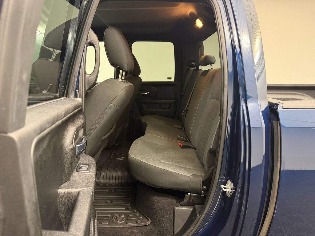 Used 2022 RAM 1500 Warlock AWD/4WD image 26