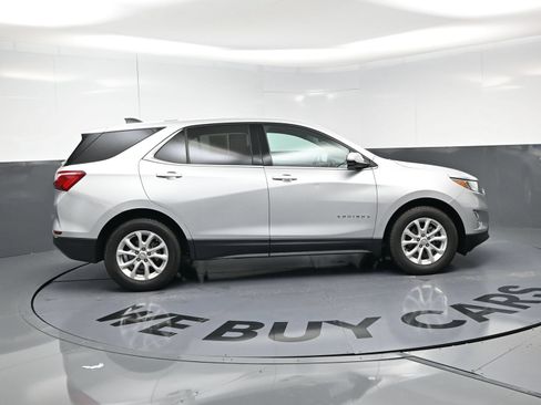 Used 2019 Chevrolet Equinox LT FWD image 10