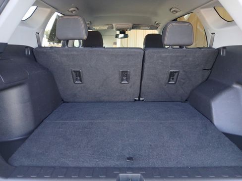 Used 2021 GMC Terrain SLE w/ Elevation Edition image 16