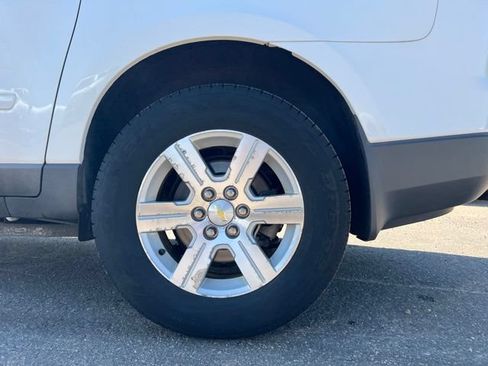 Used 2010 Chevrolet Traverse LT w/ Personal Connectivity Package AWD/4WD image 14