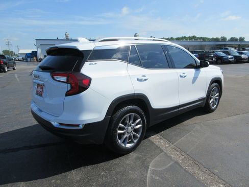 Used 2022 GMC Terrain SLT FWD image 6