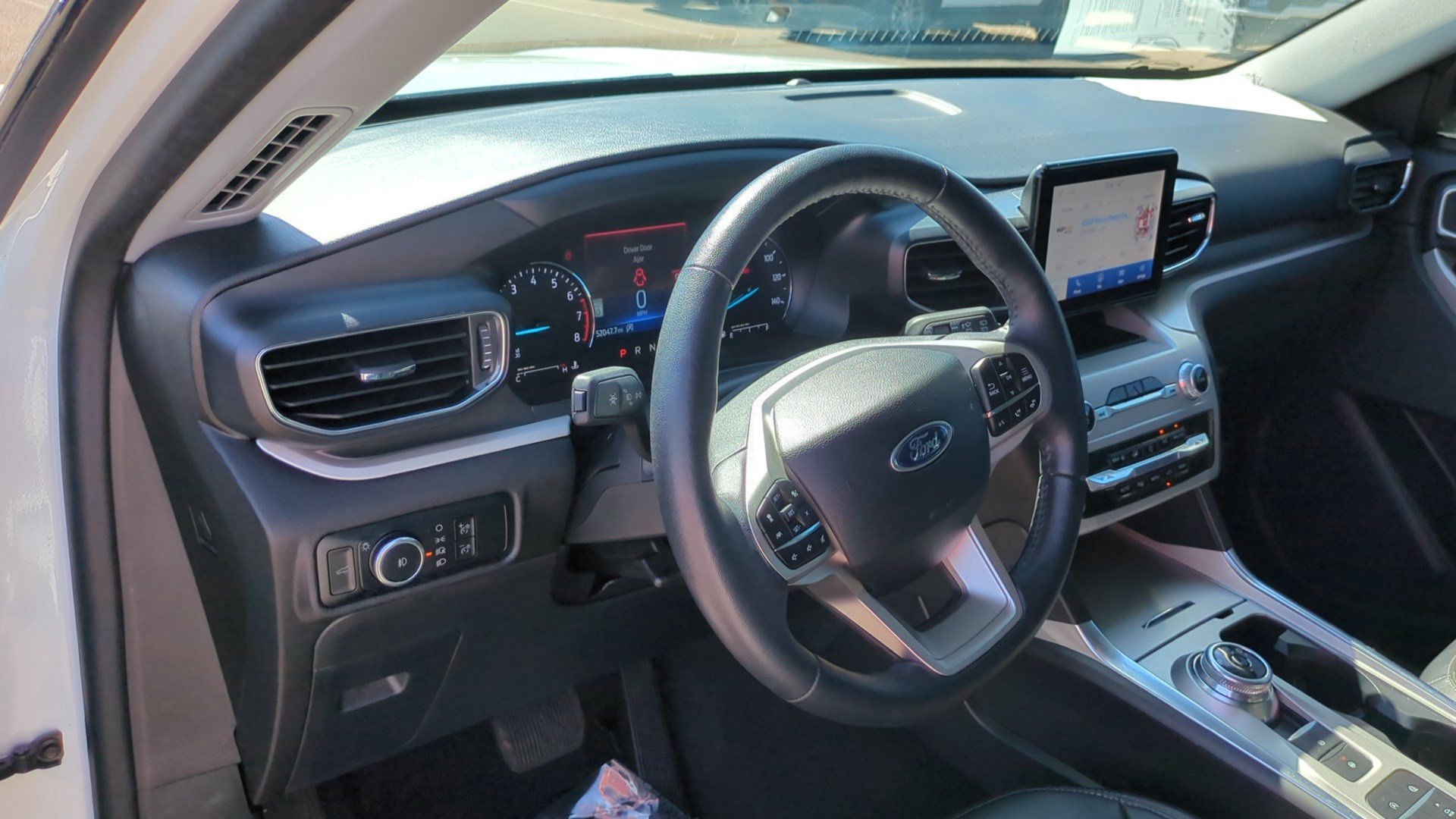Used 2024 Ford Explorer XLT w/ Equipment Group 202A RWD image 16