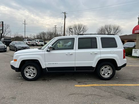 Used 2016 Jeep Patriot Sport w/ Power Value Group image 8