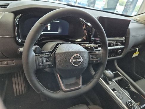 New 2026 Nissan Pathfinder SL w/ SL Premium Package AWD/4WD image 19