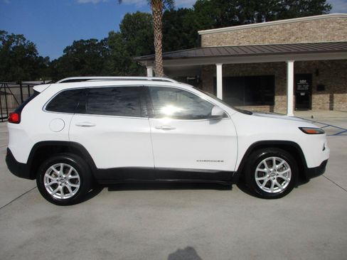 Used 2014 Jeep Cherokee Latitude w/ Comfort/Convenience Group FWD image 15