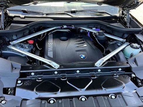 New 2026 BMW X5 xDrive40i w/ Climate Comfort Package image 9