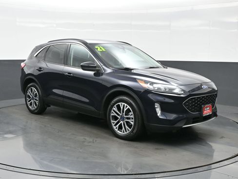 Used 2021 Ford Escape SEL image 8