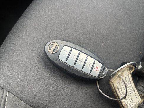 Used 2025 Nissan Altima 2.5 SV image 21