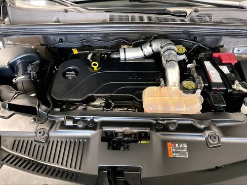 Used 2022 Chevrolet Trax LT w/ Driver Confidence Package AWD/4WD image 28