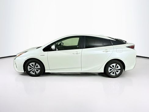 Used 2017 Toyota Prius Three w/ Carpet Mat Package FWD image 4